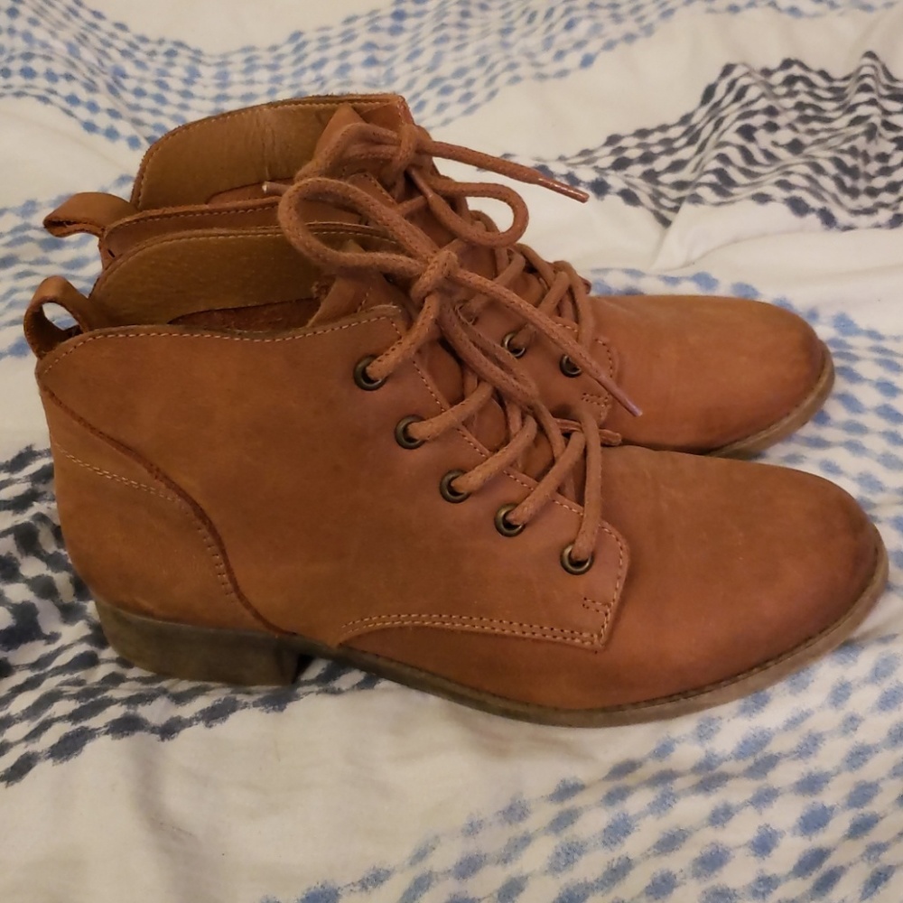Steve madden Rubin tan ankle booties